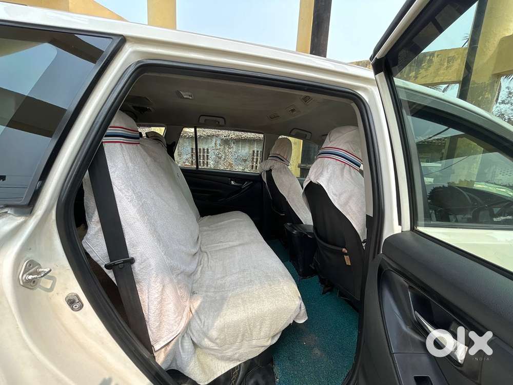 Toyota Innova Crysta 2017 Diesel Well Maintained