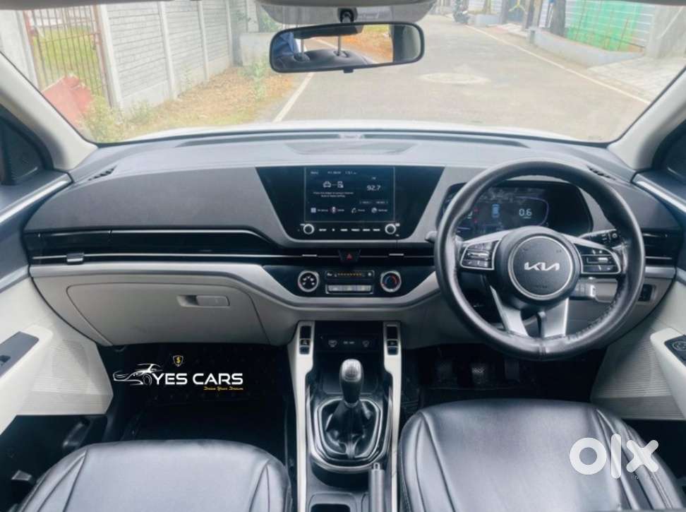 Kia Carens 1.4 Prestige 7 Str, 2023, Petrol
