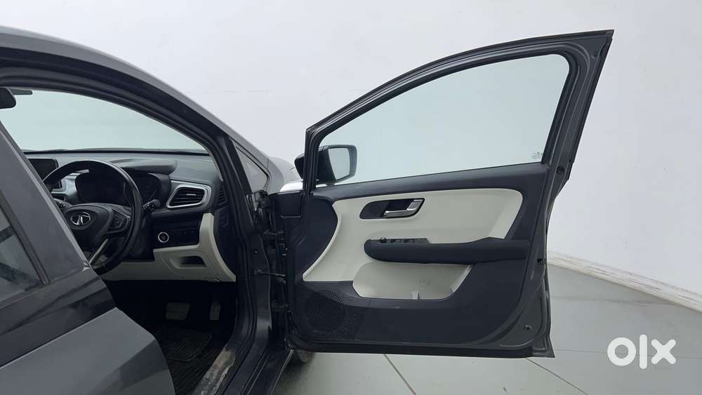 Tata Altroz 1.2 Xza Plus, 2023, Petrol