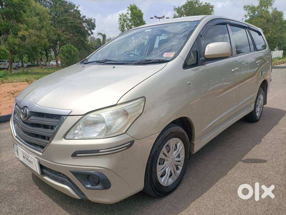 Toyota Innova 2.5 Gx 8 Seater Limited Edition, 2015, Diesel