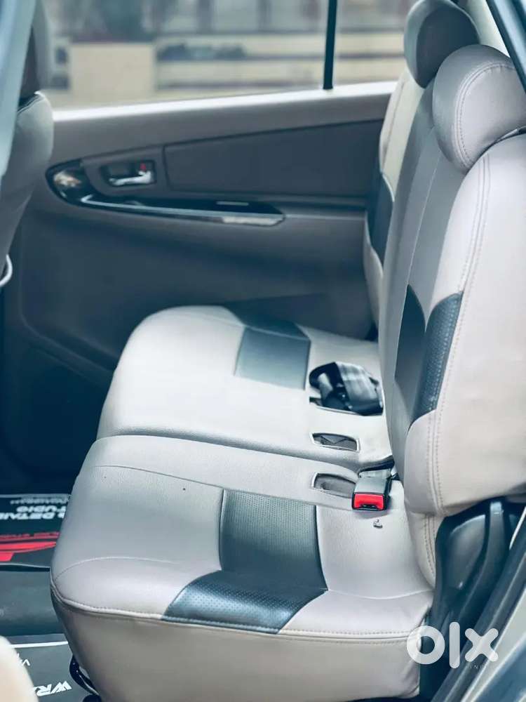 Toyota Innova V Orginal Kerala 2015 Model 95000 Km Only