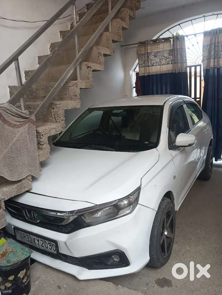 Gadi Good Condition Single Hand Chali Hui
