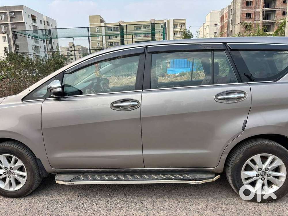Toyota Innova Crysta 2.4 V 7 Str, 2016, Diesel