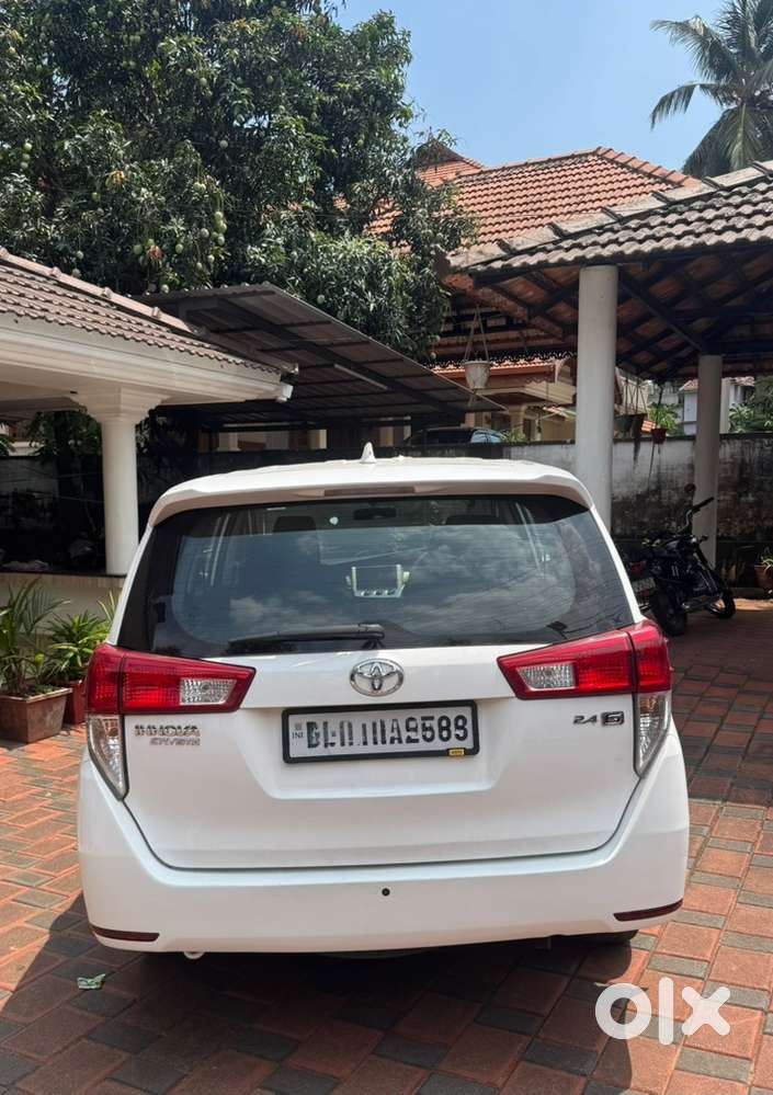 Toyota Innova Crysta 2017