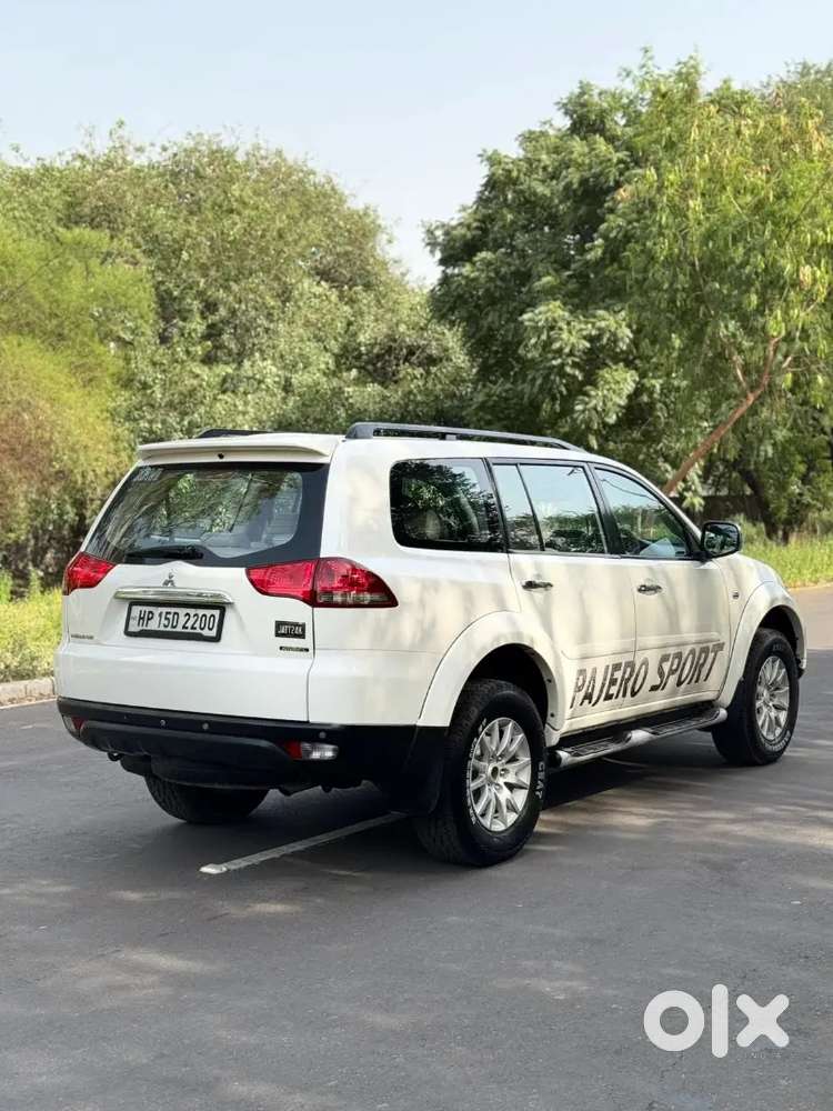 Mitsubishi Pajero Sport 2015