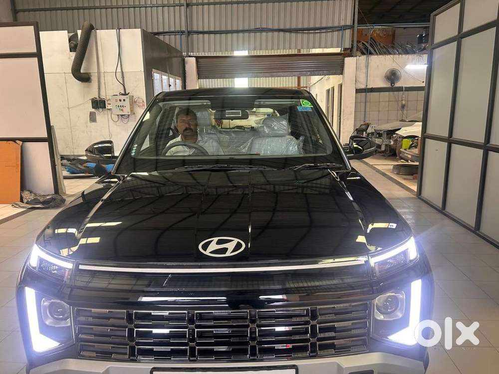 Hyundai Venue 2026 Petrol 1700 Km Driven