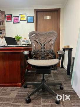 Herman miller aeron online second hand