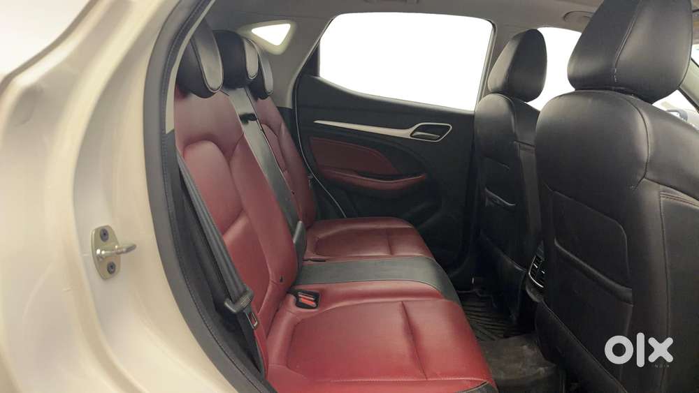 Mg Astor 1.5 Savvy Cvt S Red, 2024, Petrol