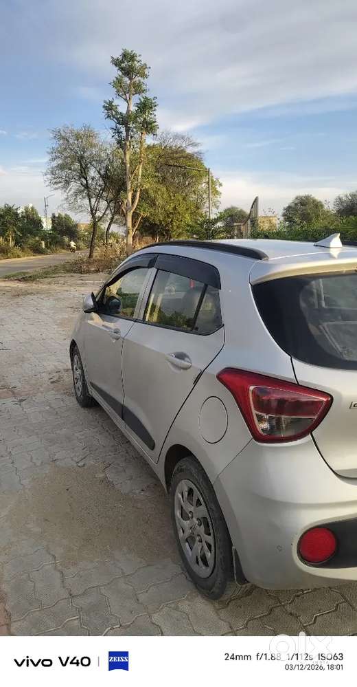 Hyundai Grand I10 2018 Cng & Hybrids Well Maintained