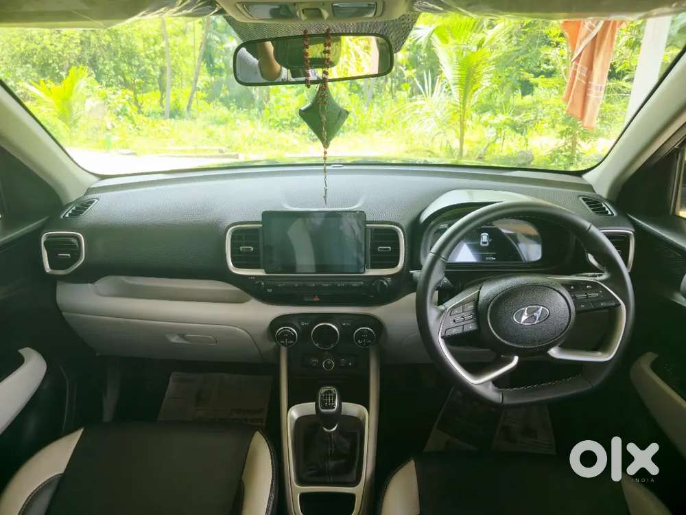 Hyundai Venue 1.5 Crdi 2025-  Low Km Run