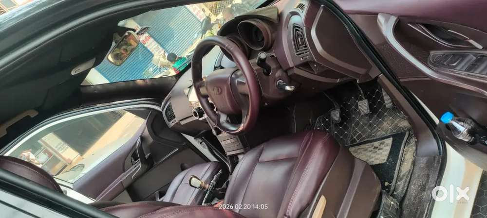 Mahindra Xuv500 2014 Diesel 65000 Km Driven