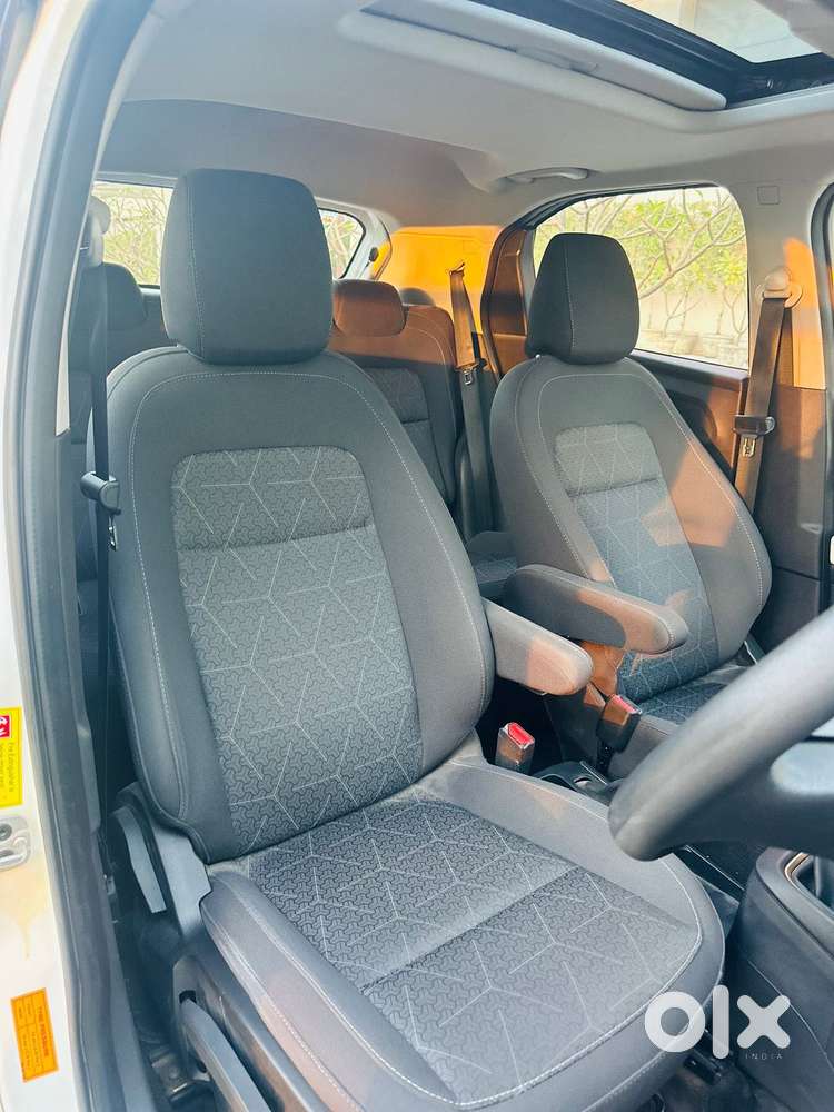 Tata Punch Accomplished Dazzle Amt Sunroof, 2026, Cng & Hybrids