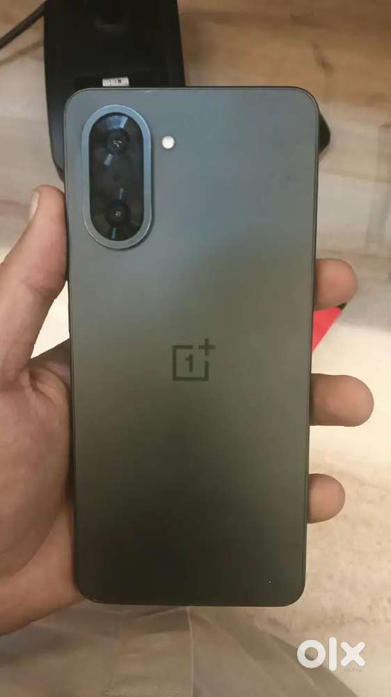 ONEPLUS NORD CE5 5G 10 month old only