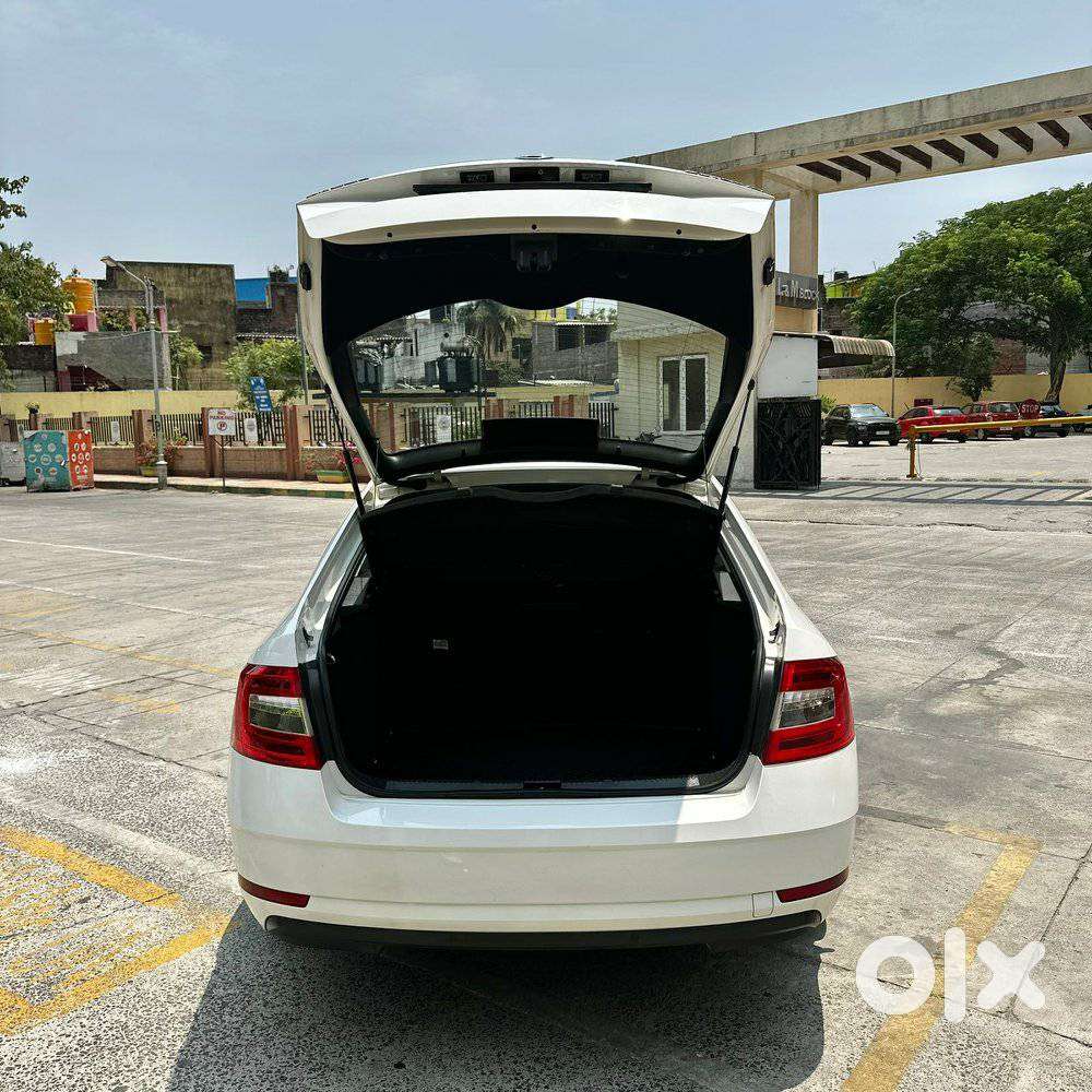 Skoda Octavia 1.8 Tsi At Style, 2018, Petrol