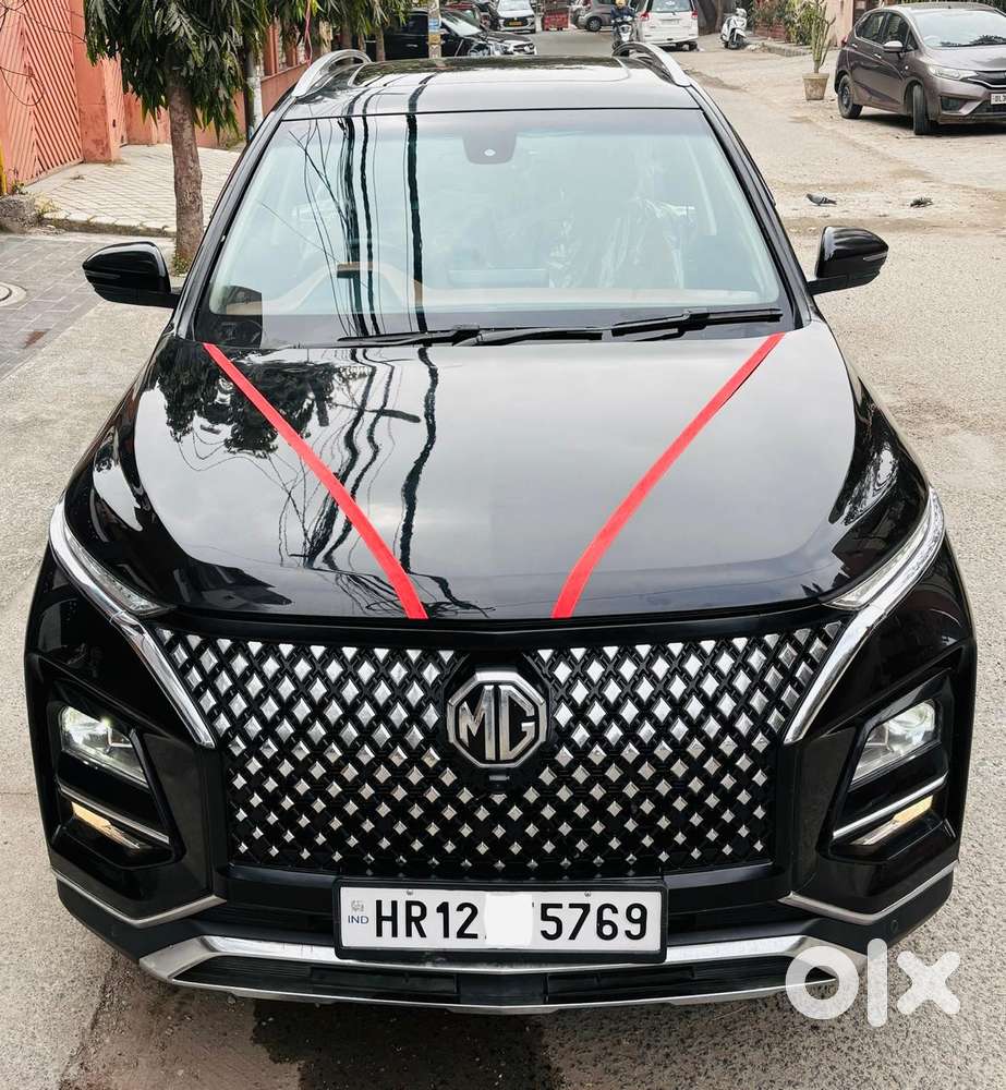 Mg Hector Plus Sharp Pro 1.5 Turbo Petrol  Cvt 7 Str Dual Tone, 2023..