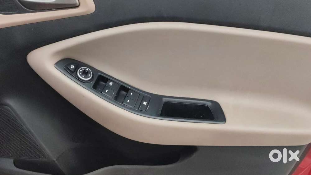 Hyundai Elite I20 Sportz (o) 1.2, 2015, Petrol