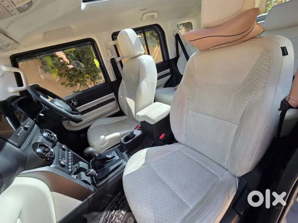 Mahindra Thar Roxx 2025 Top Model