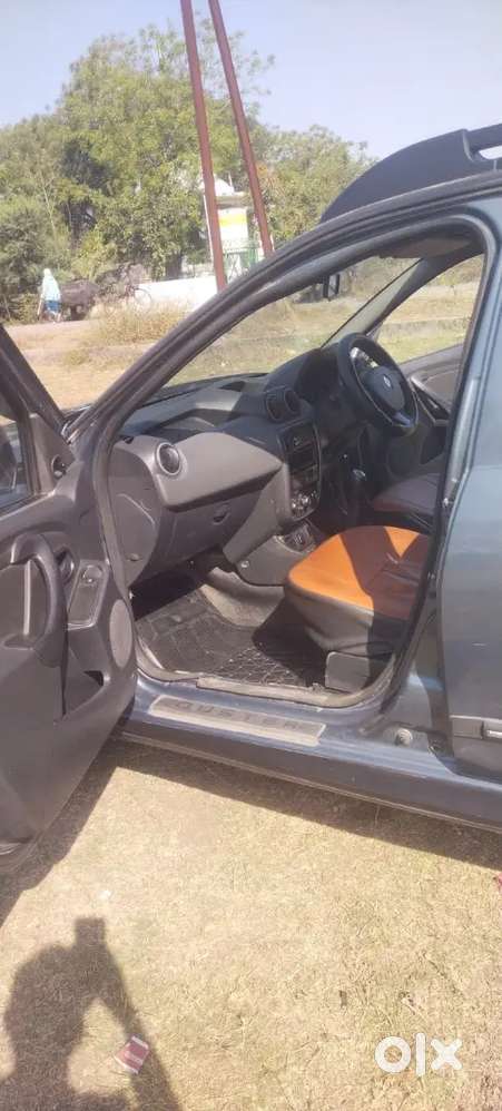 Renault Duster 2015 माडल, डीजल, सेकंड ऑनर,पावर विंडो,पावर स्टेरिंग,
