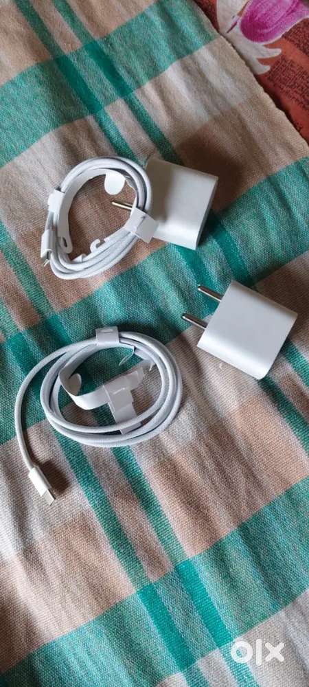 apple charger 20w new piece