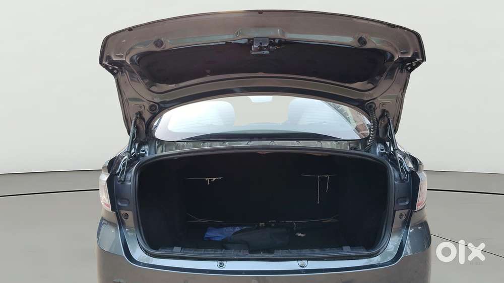Tata Tigor Xz Plus, 2025, Petrol