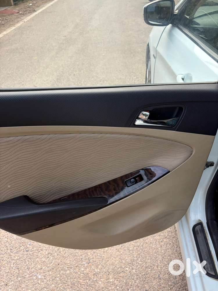 Hyundai Fluidic Verna 2013