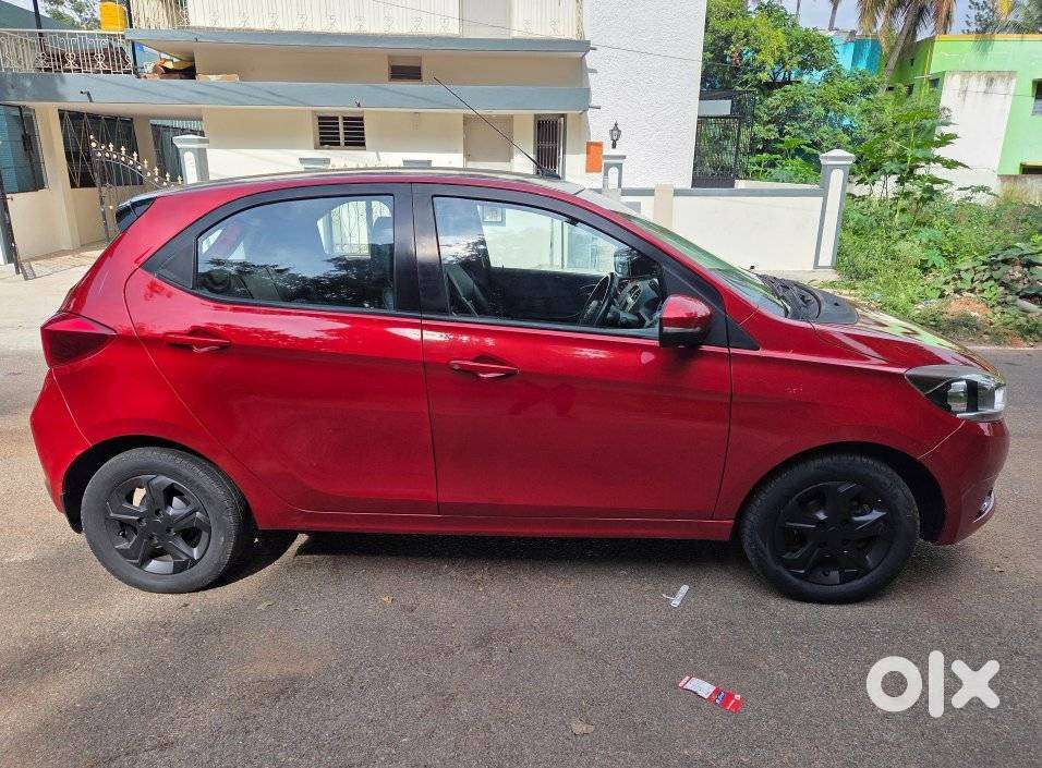 Tata Tiago 1.2 Revotron Xz, 2017, Petrol