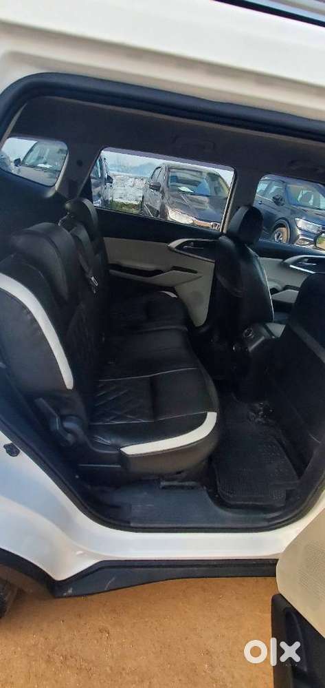 Kia Carens 1.4 Prestige 7 Str, 2023, Petrol