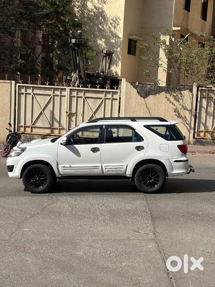 Toyota Fortuner 2015