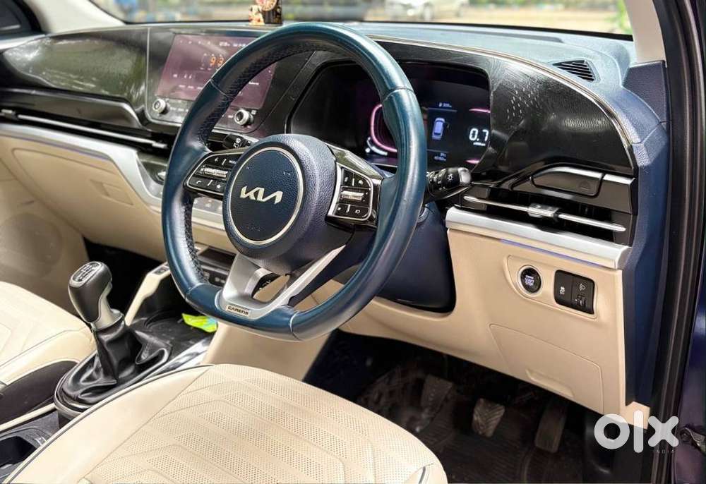 Kia Carens 1.4 Luxury 7 Str, 2022, Petrol