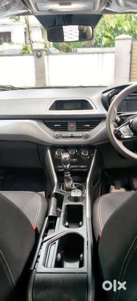 Tata Nexon 1.5 Revotorq Xm (s), 2022, Petrol