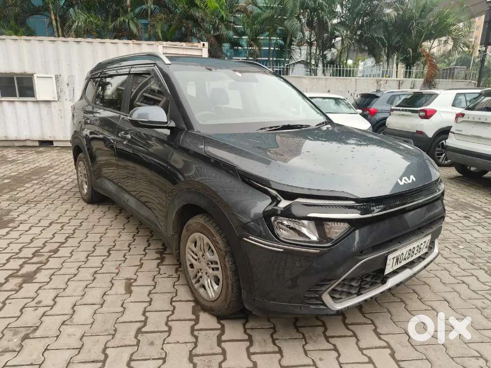 Kia Carens Luxury Plus 2023