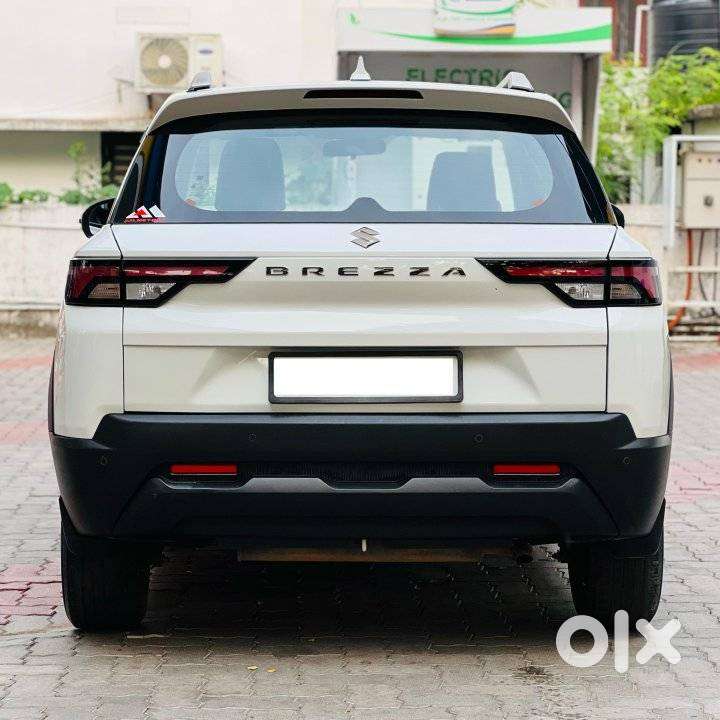 Maruti Suzuki Brezza 1.5 Vxi Smart Hybrid, 2023, Petrol