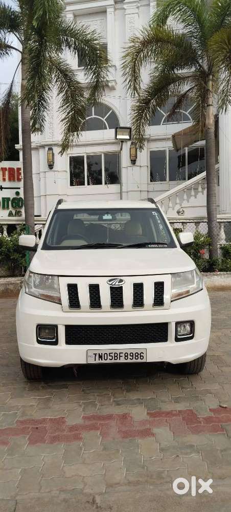 Mahindra Tuv 300 T10 Amt (automatic), 2016, Diesel