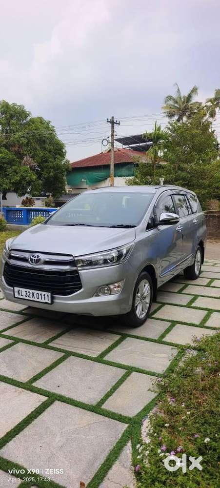 Toyota Innova Crysta 2.8 Z, 2016, Diesel