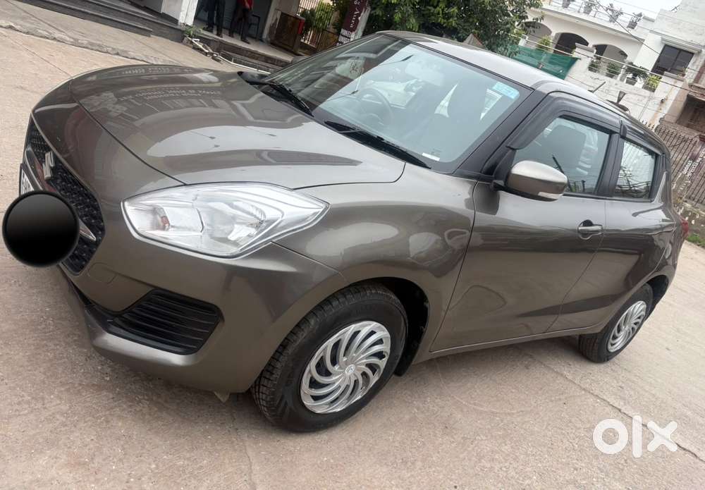 Maruti Suzuki Swift Vxi + Manual, 2023, Petrol