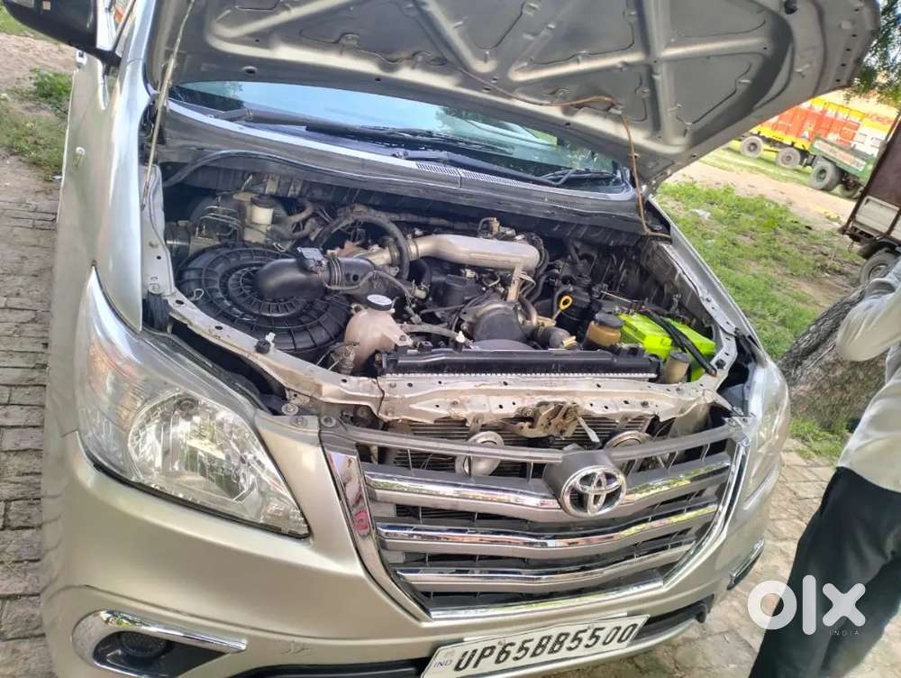 Toyota Innova Diesel 2.5 2011 Model