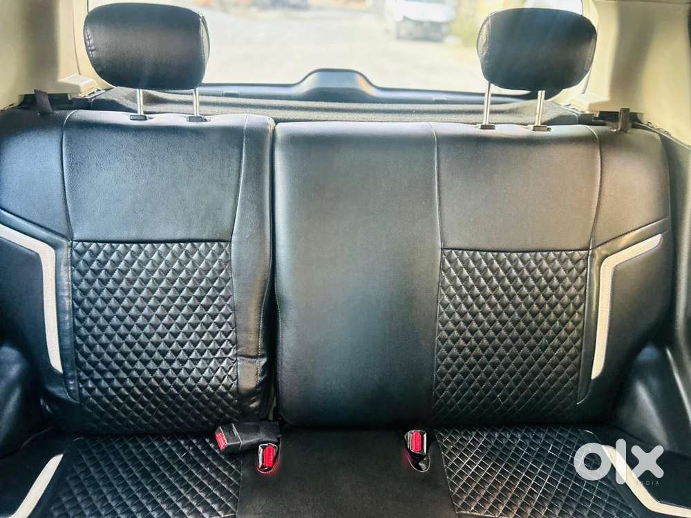 Maruti Suzuki Swift Vxi Optional, 2017, Petrol