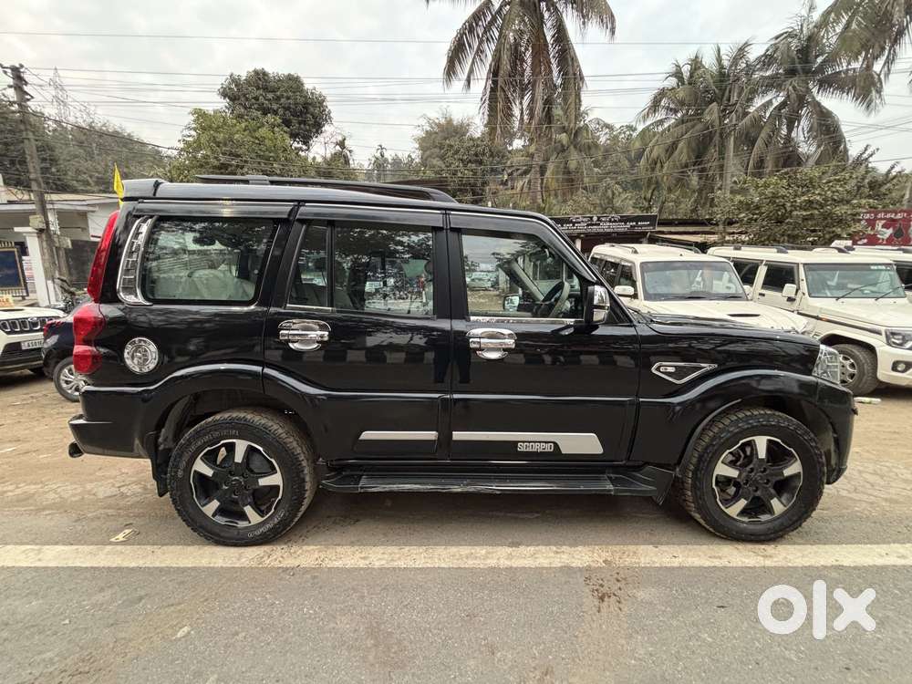 Mahindra Scorpio Classic 2.2 S 11 Mt 7 Str, 2023, Diesel