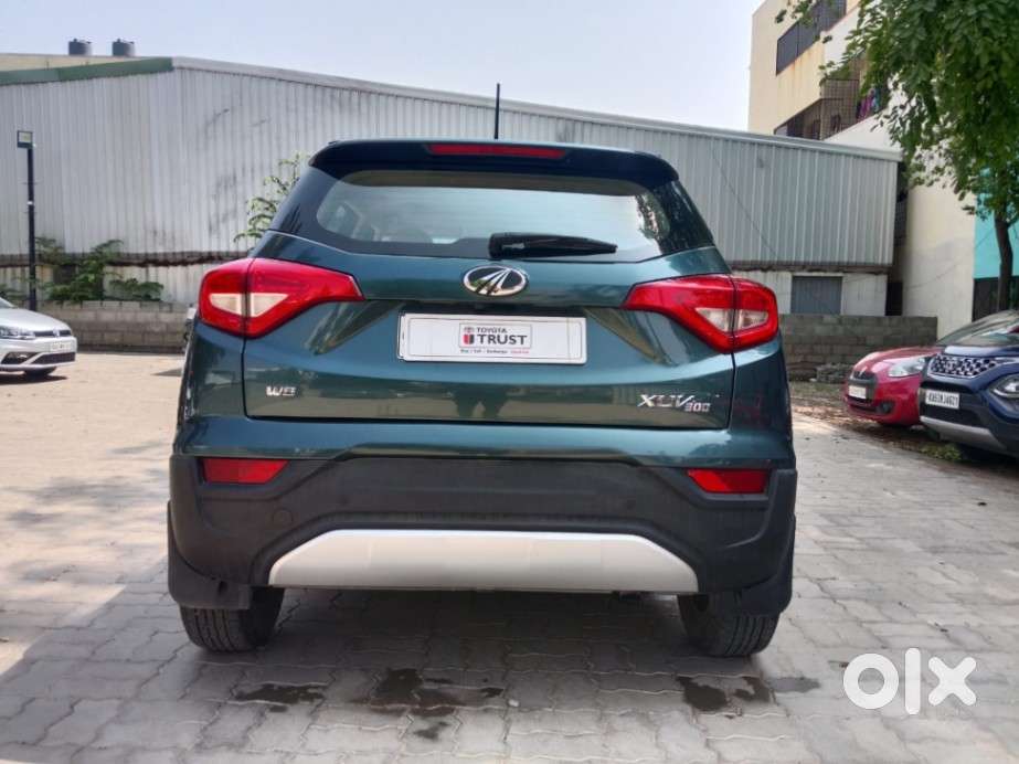 Mahindra Xuv300 W8, 2022, Petrol