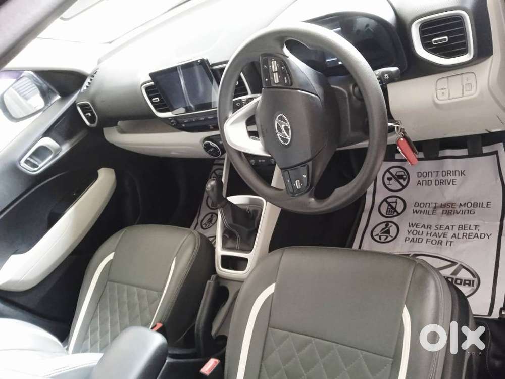 Hyundai Venue Kappa 1.2l Mt S (2022) Petrol - 22,673 Km