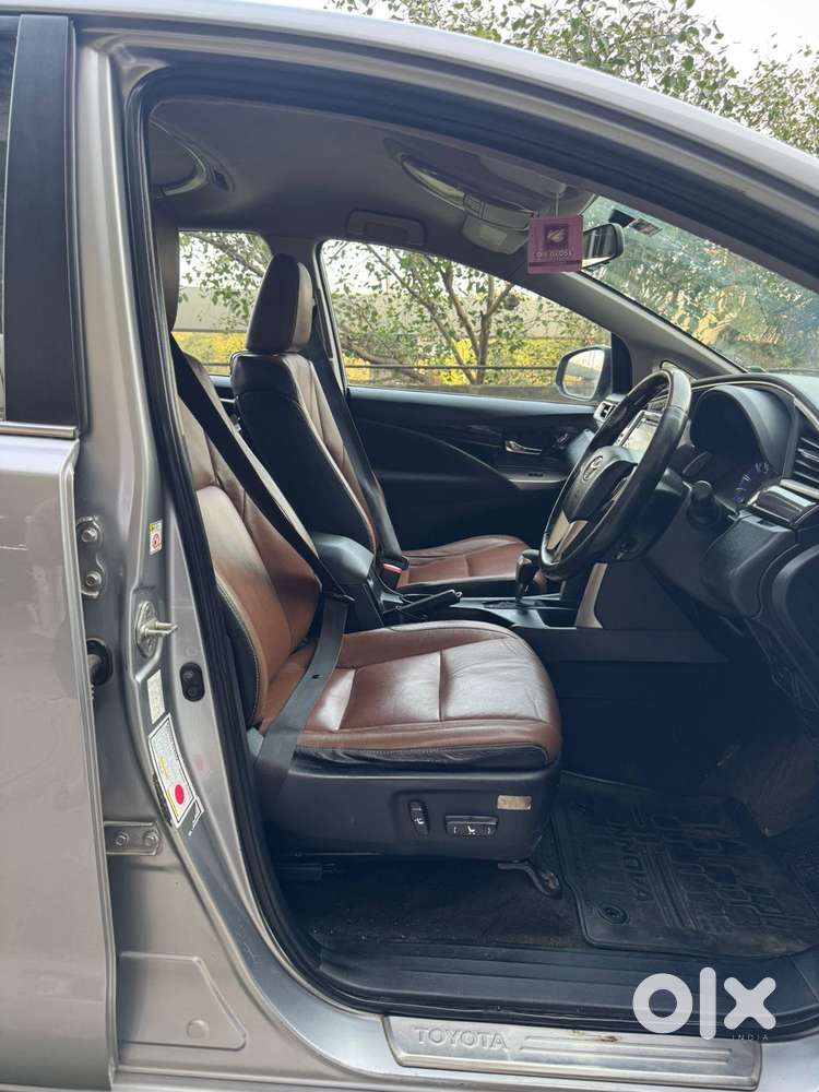 Toyota Innova Crysta 2.8 Z, 2016, Diesel