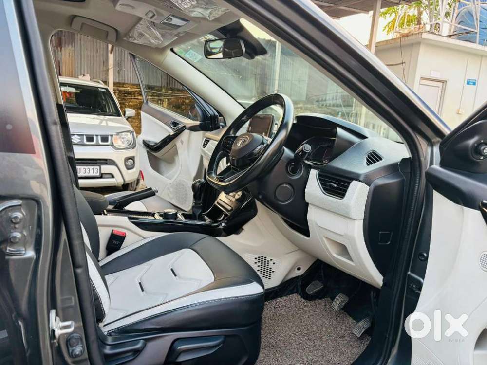 Tata Nexon 1.2 Revotron Xz Plus, 2022, Petrol