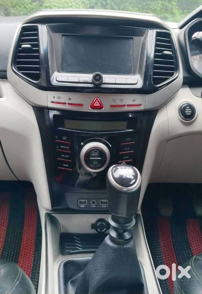 Mahindra Xuv300 W8, 2020, Petrol