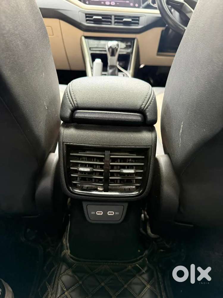 Volkswagen Virtus 1.0 Topline Tsi 2024 Model Car
