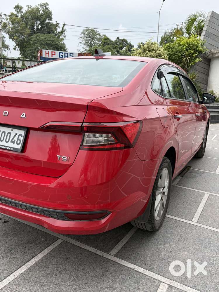 Skoda Slavia Style 1.5l Tsi Mt, 2023, Petrol
