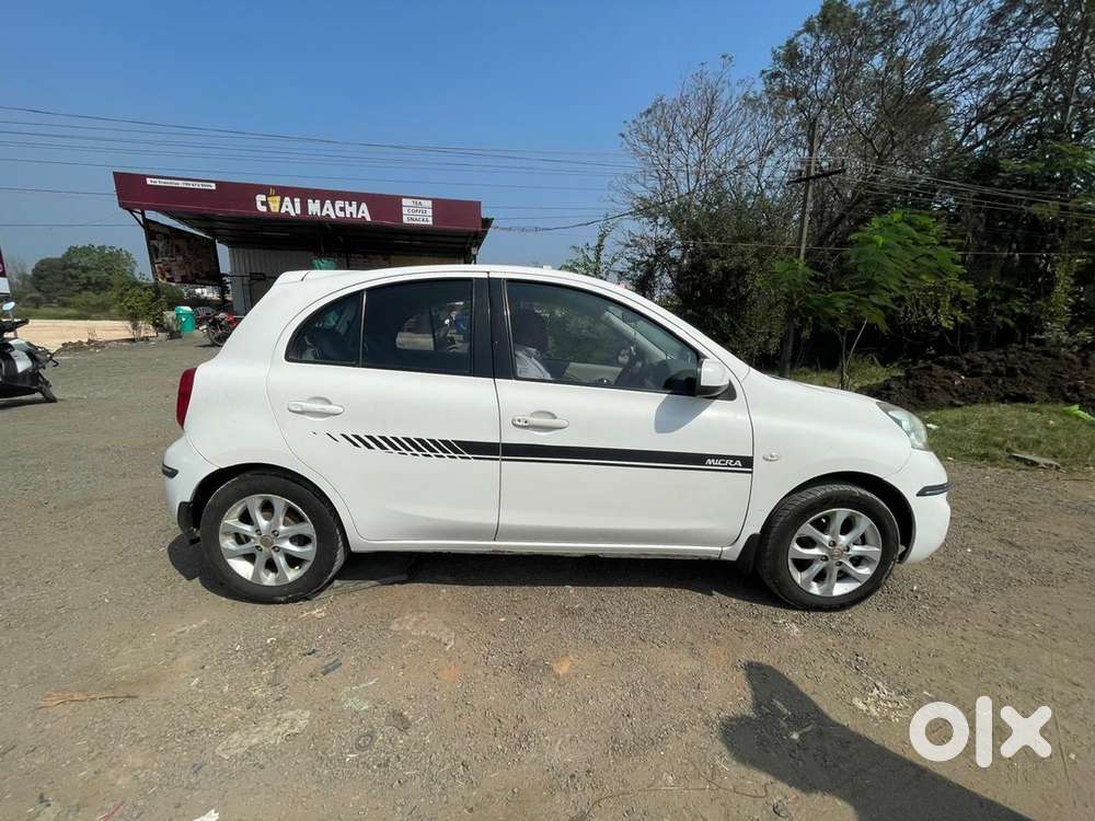 Nissan Diesel Car 2015