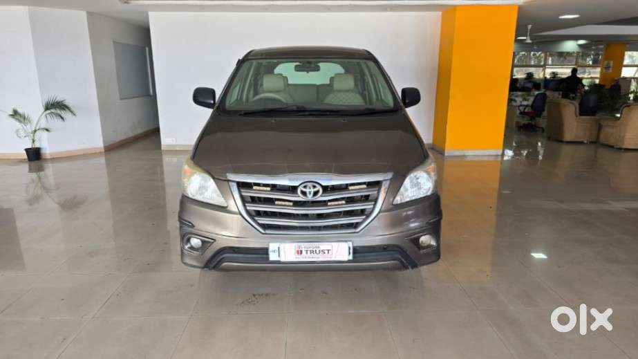 Toyota Innova 2.5 G (diesel) 8 Seater, 2014, Diesel