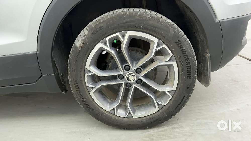 Skoda Kushaq 1.0 Tsi Style At, 2022, Petrol