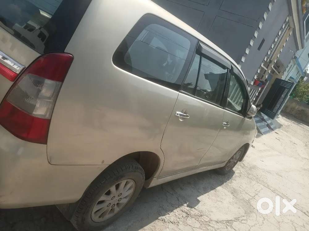 Toyota Innova 2013 Diesel 370000 Km Driven