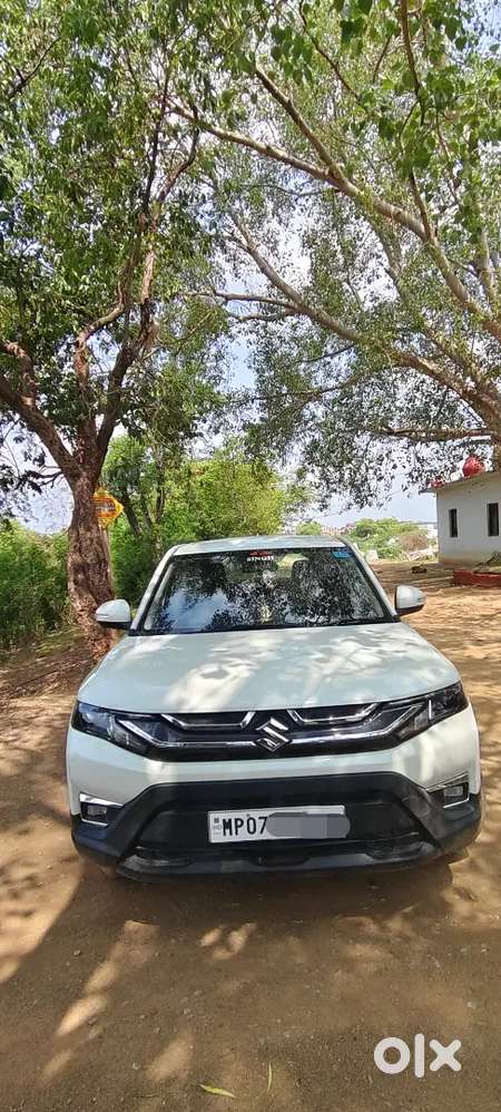 Maruti Suzuki Brezza 2024 Petrol Well Maintained